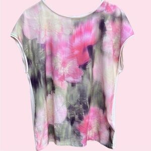 Like New Ted Baker Floral Short Sleeve Top Size 4